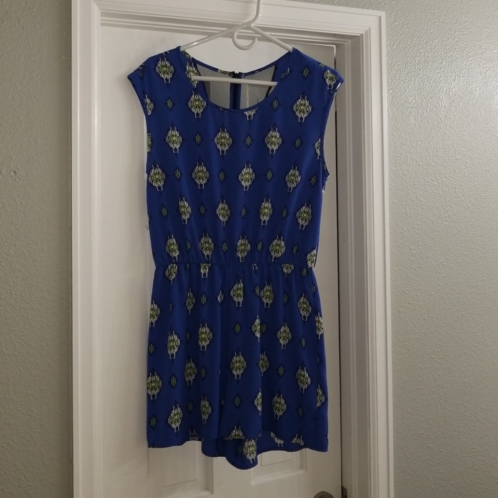 Romper - Picture 2 of 5